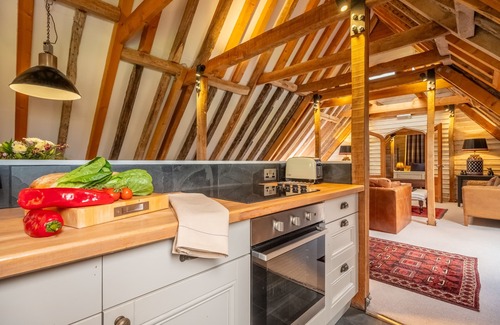 Sudbury Cottage | Huge luxury loft cottage in historic country estate - Belchamp Hall Hayloft