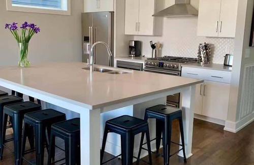 Hadley - Washington House | Huge Nashville Stunner Breathtaking Downtown Views