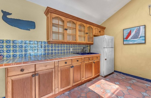 Hollywood Lakes Cottage | Huge Pool 6 Bedrooms 20 People Beach