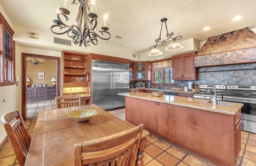Hollywood Lakes Cottage | Huge Pool 6 Bedrooms 20 People Beach