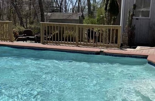 Montauk House | Huge private 4bdrm, 5 bath, house w/pool. Sleeps 10, near Gurneys! Pet friendly