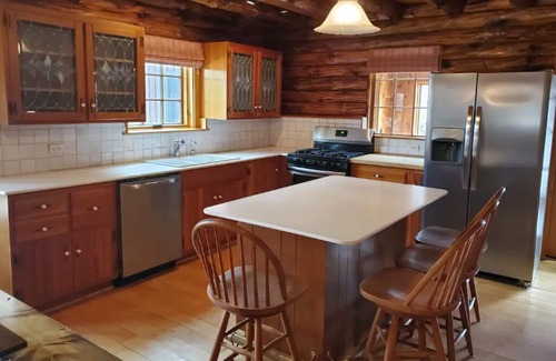 Lake George House | Huge Rustic Lake George Area Log Home - Indoor hot tub & Sauna, Pool, 5BR 3BA