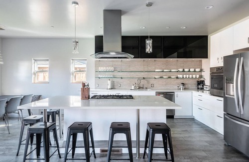 Northside House | Huge San Jose 5BR w/Private Backyard & 2-Car Garage, by Blueground