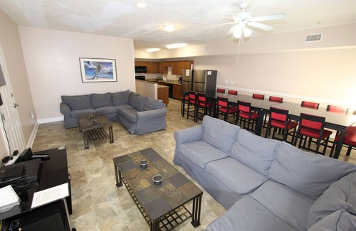 Myrtle Beach Villa | Huge Villa, 100 Yards To Beach, Pool, Lazy River, Hot Tubs, BBQ, 4 Car Parking
