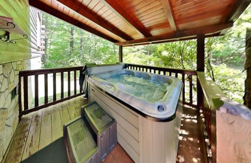 Black Bear Falls House | Hugs N Kisses