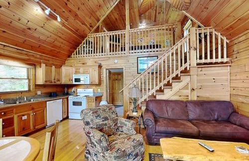 Black Bear Falls House | Hugs N Kisses