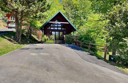 Black Bear Falls House | Hugs N Kisses