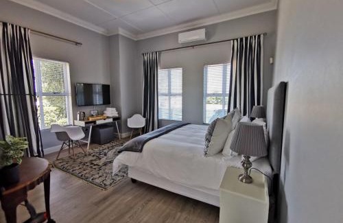 Malmesbury House | Huis van Brood Guesthouse