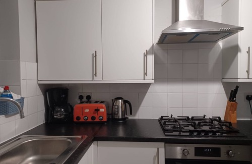 Luton House | Huku Kwetu - Fieldfare Green