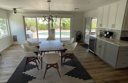 Magnesia Falls Cove House | Hummingbird Heaven