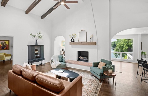 Barium Springs House | Hummingbird Home| Organic bedding & Mattresses| Non-toxic cleaners | Sleeps 14