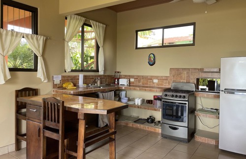 La Fortuna House | Hummingbird Suite - Stunning Arenal Volcano and Lake Views
