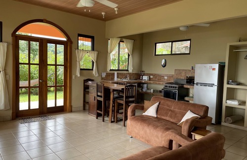 La Fortuna House | Hummingbird Suite - Stunning Arenal Volcano and Lake Views