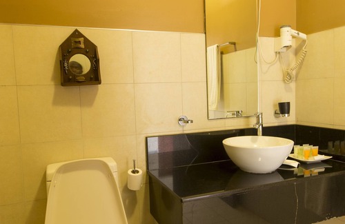 Central Kampala Hotel | Humura