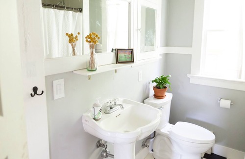 Alberta Arts District House | Hundred year old farmhouse in heart of Alberta