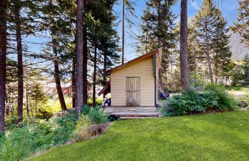 Whitefish House | Hungry Horse Hideout - Upper Level