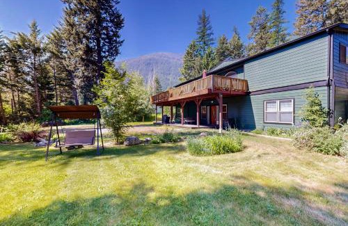 Whitefish House | Hungry Horse Hideout - Upper Level
