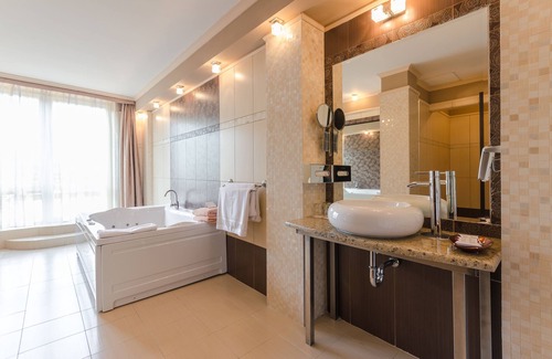 Hajduszoboszlo Hotel | Hunguest Hotel Apollo