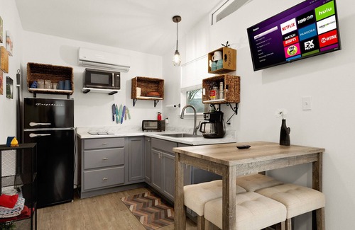 New Braunfels Ski Chalet | Hunka Hunka River Cabin Retreat