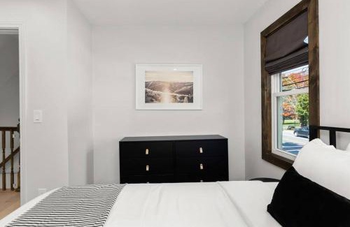 Hunter House | Hunter Bungalow - Luxury Cabin, Kid-Friendly