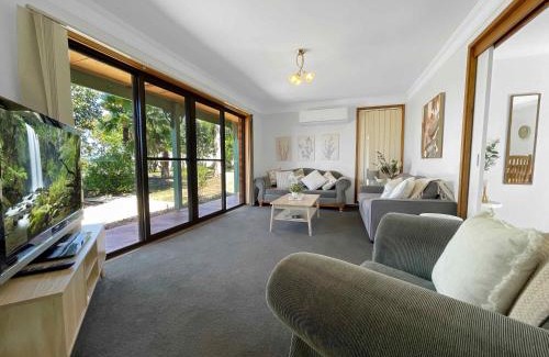 Lovedale House | Hunter Homestead & Cottage