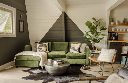 Hunter Cabin | Hunter Lakefront House: Ski, Swim, Boat, Fish, Hike, Fire pit & Dog Friendly