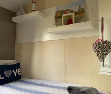 Morpeth House | Hunter's Lodge Hot Tub Holiday, Northumberland