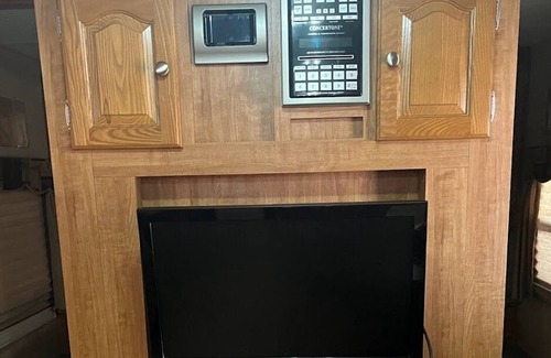 Stewart House | Hunters, Fishermen, and Family RV Camping near Land Between the Lakes