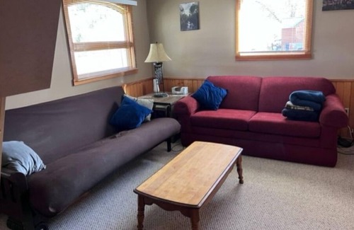 Clam Falls Cabin | Hunting cabin close to public hunting land