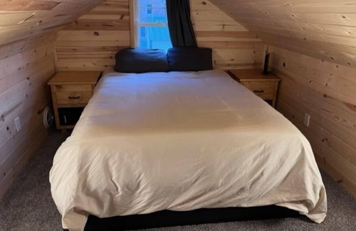 Clam Falls Cabin | Hunting cabin close to public hunting land