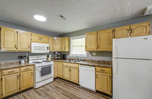 Winona House | Huntsville Vacation Rental w/Fire Pit