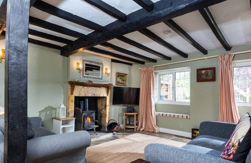 Ilmington Cottage | Hurdler's Cottage - a mkt - marketing that sleeps 6 guests in 3 bedrooms