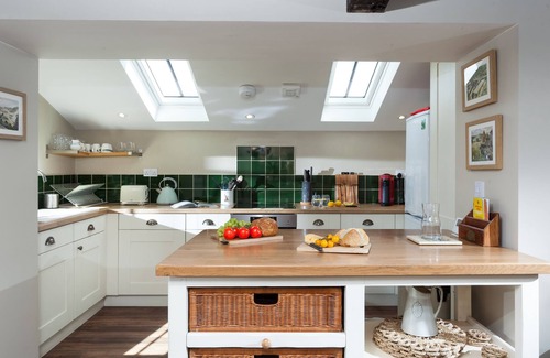 Ilmington Cottage | Hurdler's Cottage - a mkt - marketing that sleeps 6 guests in 3 bedrooms