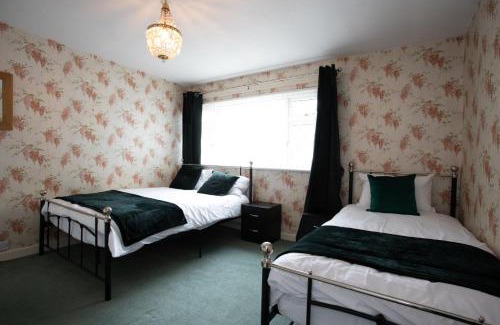 Cheadle House | Hurley House