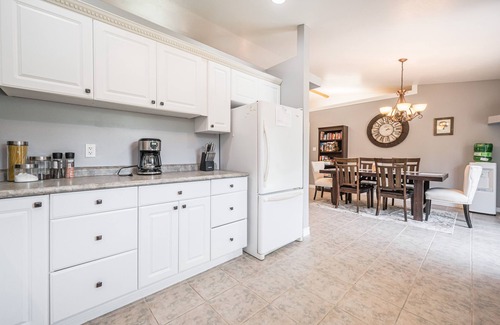 Lion's Head Cabin | Huron retreat near beach & pet friendly
