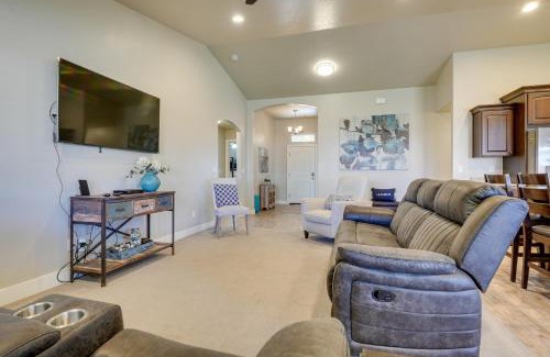 Hurricane House | Hurricane Getaway with Private Pool, Mtn Views!