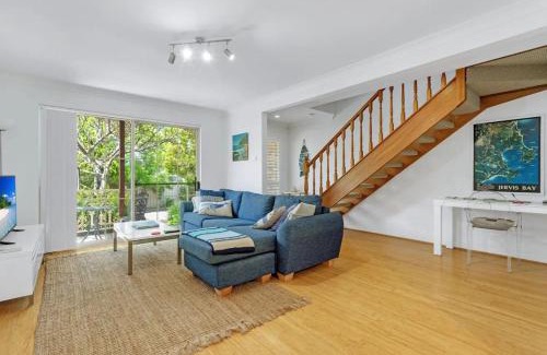 Huskisson House | Huskisson Beach Holiday Villa by Experience Jervis Bay
