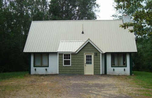 Bessemer House | Husky House