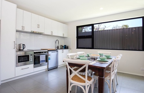 Huskisson Apartment | Husky Sands - Pet Friendly - 5 Mins Walk to Beach