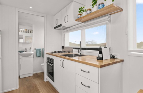 Huskisson House | Husky Tiny Home by Experience Jervis Bay