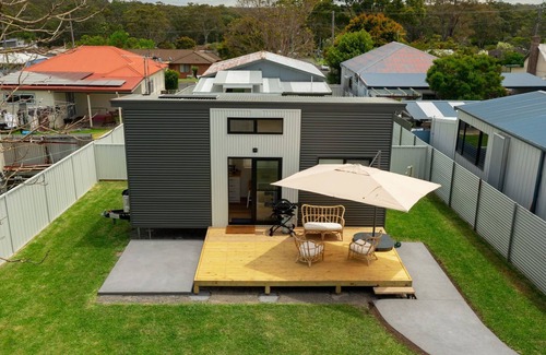 Huskisson House | Husky Tiny Home by Experience Jervis Bay
