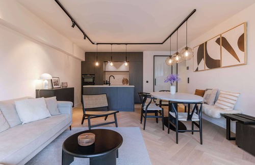 Knokke Apartment | Huswell - Elegant seaside getaway in central Knokke