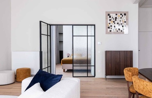Kunstenkwartier Apartment | Huswell - Posh apartment with city view
