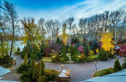 Dnipro Hotel | Hutor Hotel