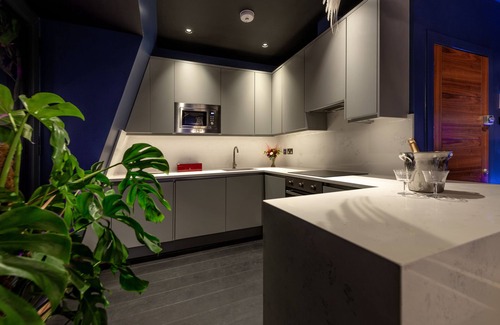 Royal Borough of Kensington and Chelsea Hotel | Hux Hotel