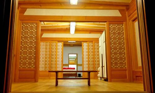 Gyeongju Hotel | Hwangnamguan Hanok Village
