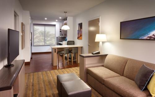 Anaheim Resort Hotel | Hyatt House at Anaheim Resort/Convention Center