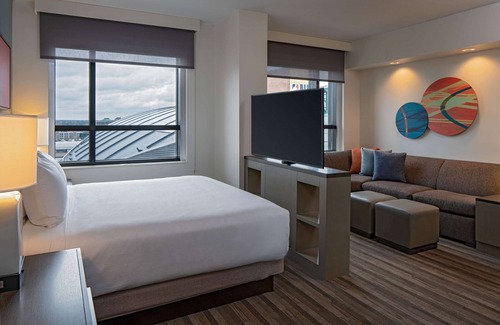 Wholesale District Hotel | Hyatt House Indianapolis Downtown