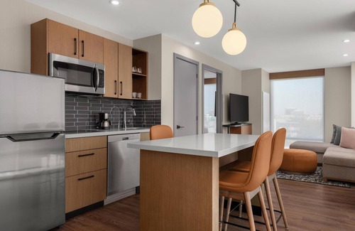 Airport Corporate Hotel | Hyatt House Mississauga/Airport Corporate Centre