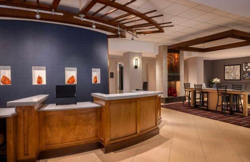 Charlotte Hotel | Hyatt Place Charlotte Airport/Lake Pointe